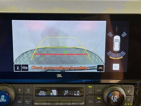 Used 2024 Toyota Grand Highlander FWD image 17