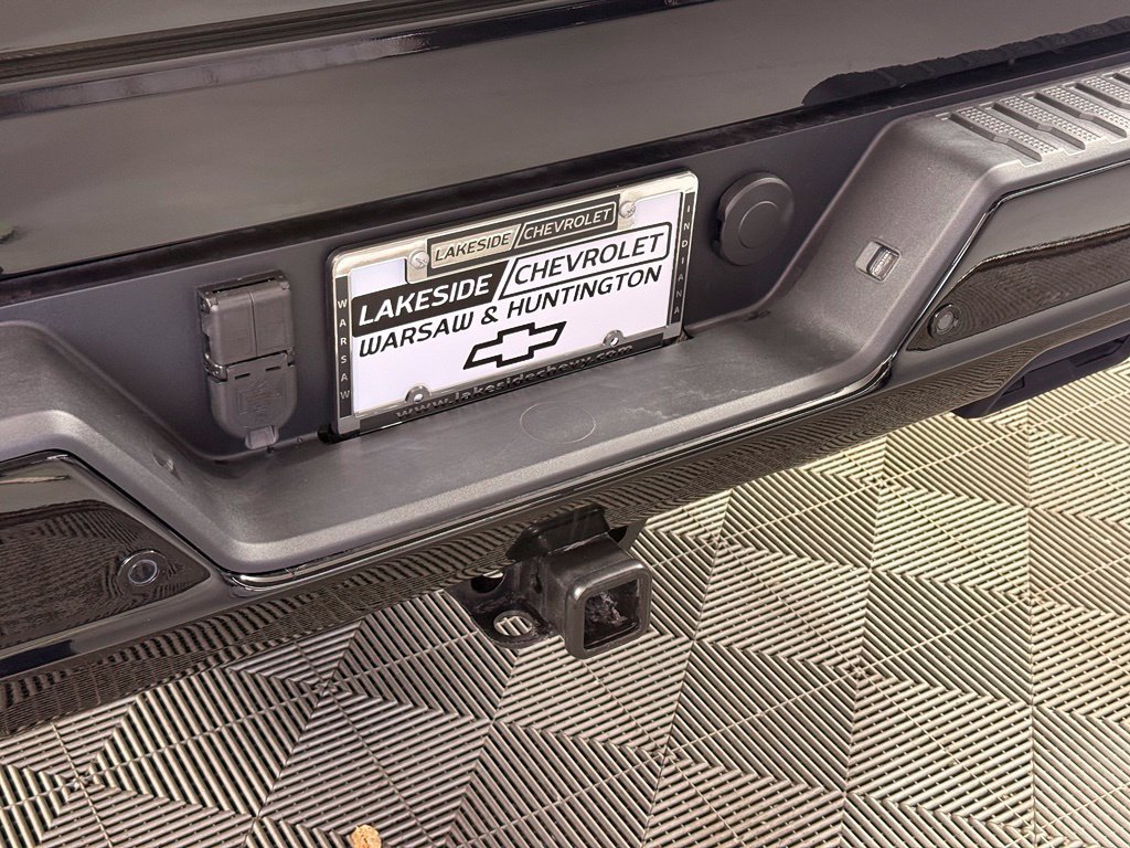 New 2026 Chevrolet Silverado 1500 RST w/ Redline Edition AWD/4WD image 13