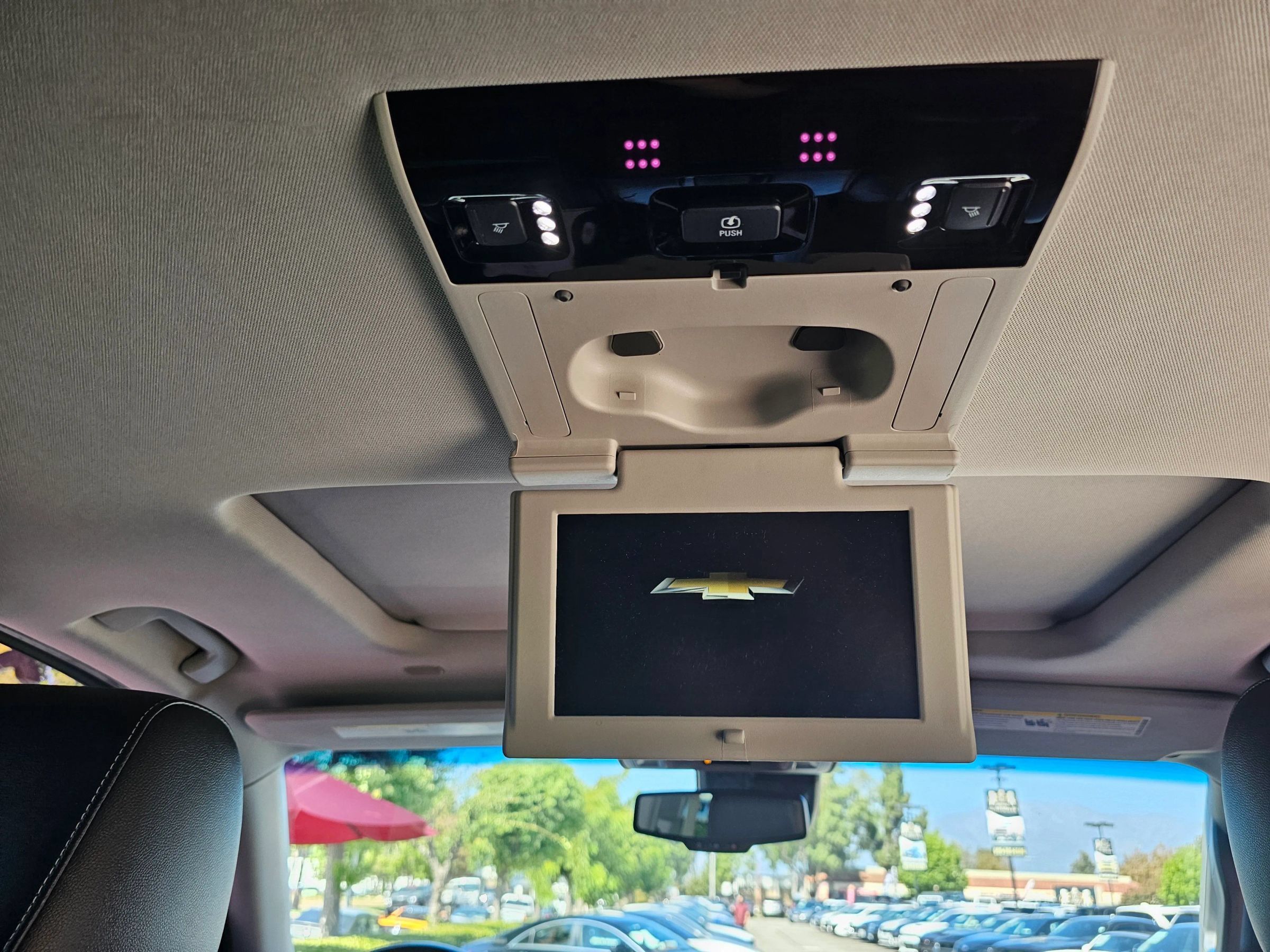 Used 2018 Chevrolet Tahoe LT AWD/4WD image 28