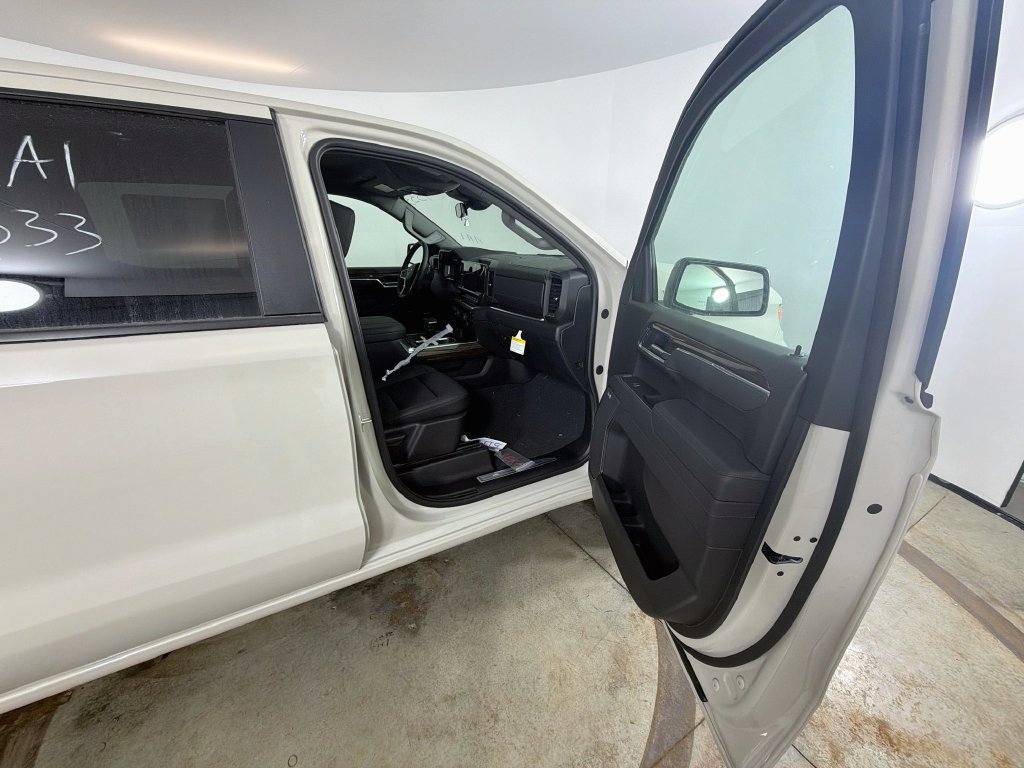 New 2026 Chevrolet Silverado 1500 RST w/ Convenience Package II AWD/4WD image 18