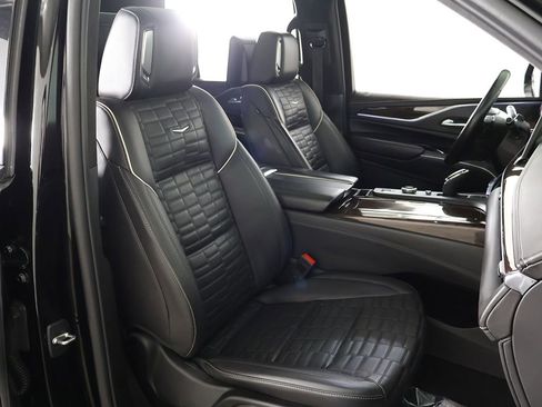Used 2023 Cadillac Escalade Sport Platinum AWD/4WD image 38