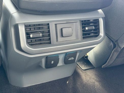 Certified 2022 Ford F150 XLT w/ Equipment Group 302A High image 27