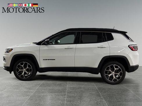 Used 2024 Jeep Compass Limited AWD/4WD image 6