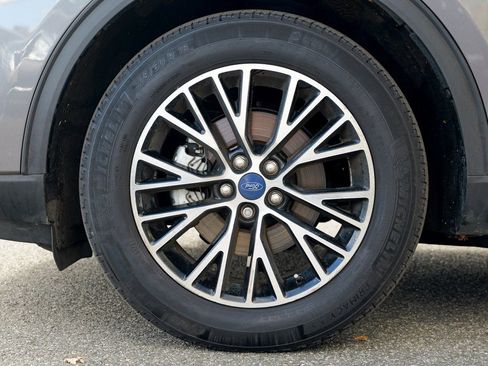 Used 2022 Ford Escape SEL w/ Technology Package image 15