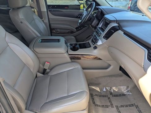 Used 2019 GMC Yukon SLT w/ Premium Edition image 21