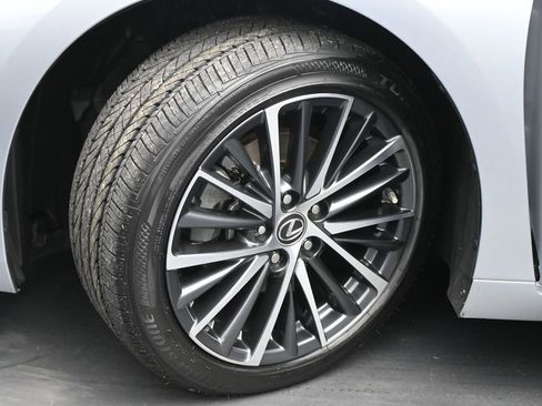 Used 2024 Lexus ES 350 w/ Premium Package image 23