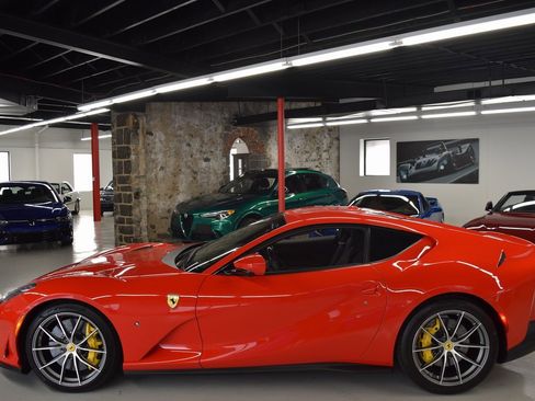 Used 2020 Ferrari 812 Superfast image 4