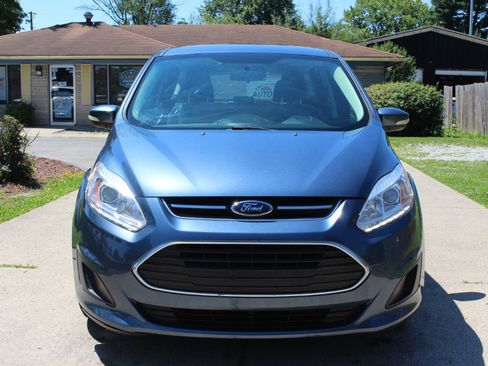 Used 2018 Ford C-MAX SE w/ Cold Weather Package FWD image 3