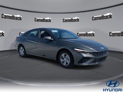 New 2025 Hyundai Elantra SE