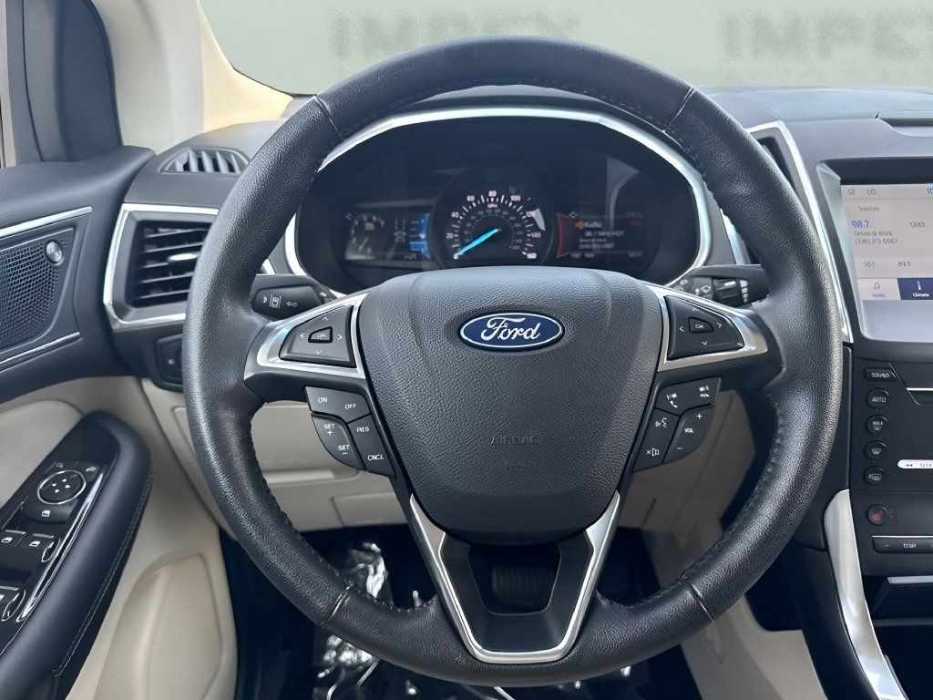 Used 2019 Ford Edge Titanium FWD image 12