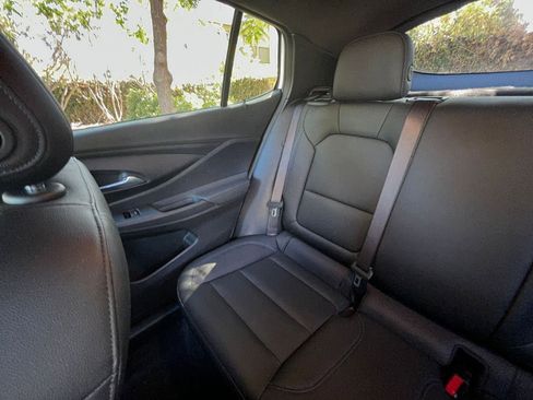 Used 2025 Buick Envista Sport Touring image 37