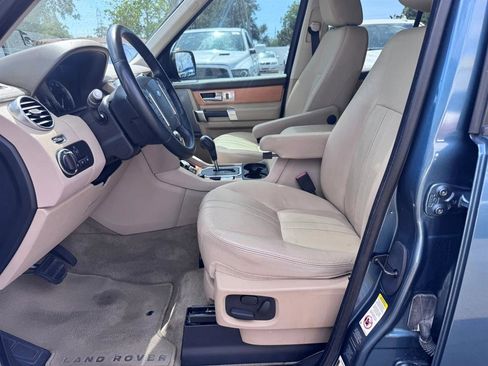 Used 2012 Land Rover LR4 AWD/4WD image 25