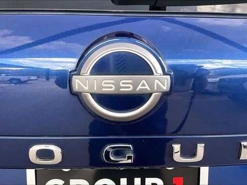 Certified 2023 Nissan Rogue SV FWD image 30