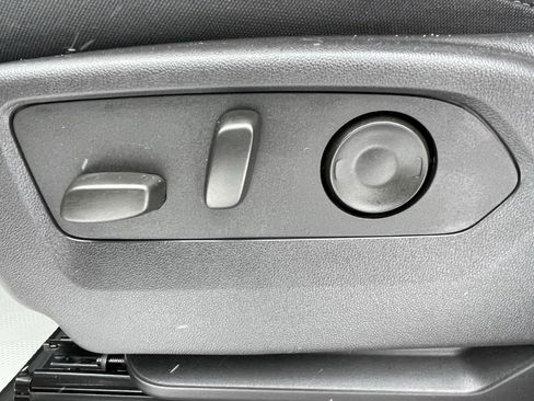 Certified 2024 Chevrolet Silverado 1500 LT image 27