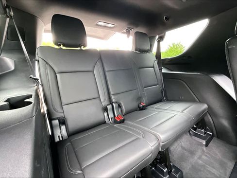Used 2021 Chevrolet Tahoe LT w/ LT Signature Package RWD image 23