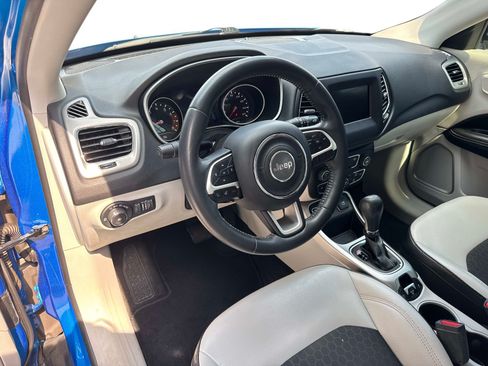 Used 2019 Jeep Compass Latitude w/ Popular Equipment Group FWD image 23