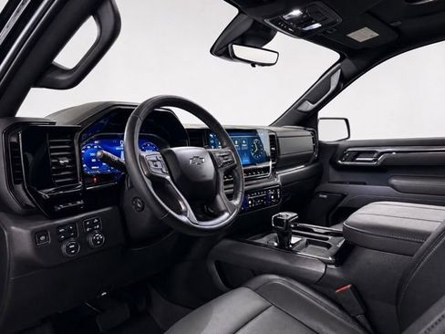 Used 2024 Chevrolet Silverado 1500 ZR2 w/ Technology Package AWD/4WD image 11