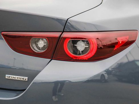 Used 2025 MAZDA MAZDA3 s image 8