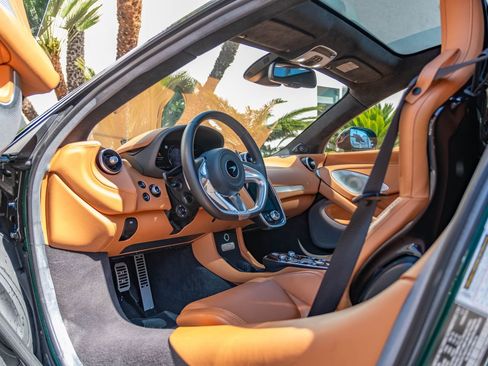 Used 2023 McLaren GT image 8