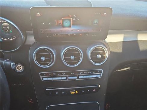 Used 2021 Mercedes-Benz GLC 300 GLC 300 image 15
