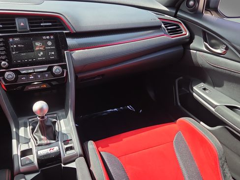 Used 2019 Honda Civic Type R image 14