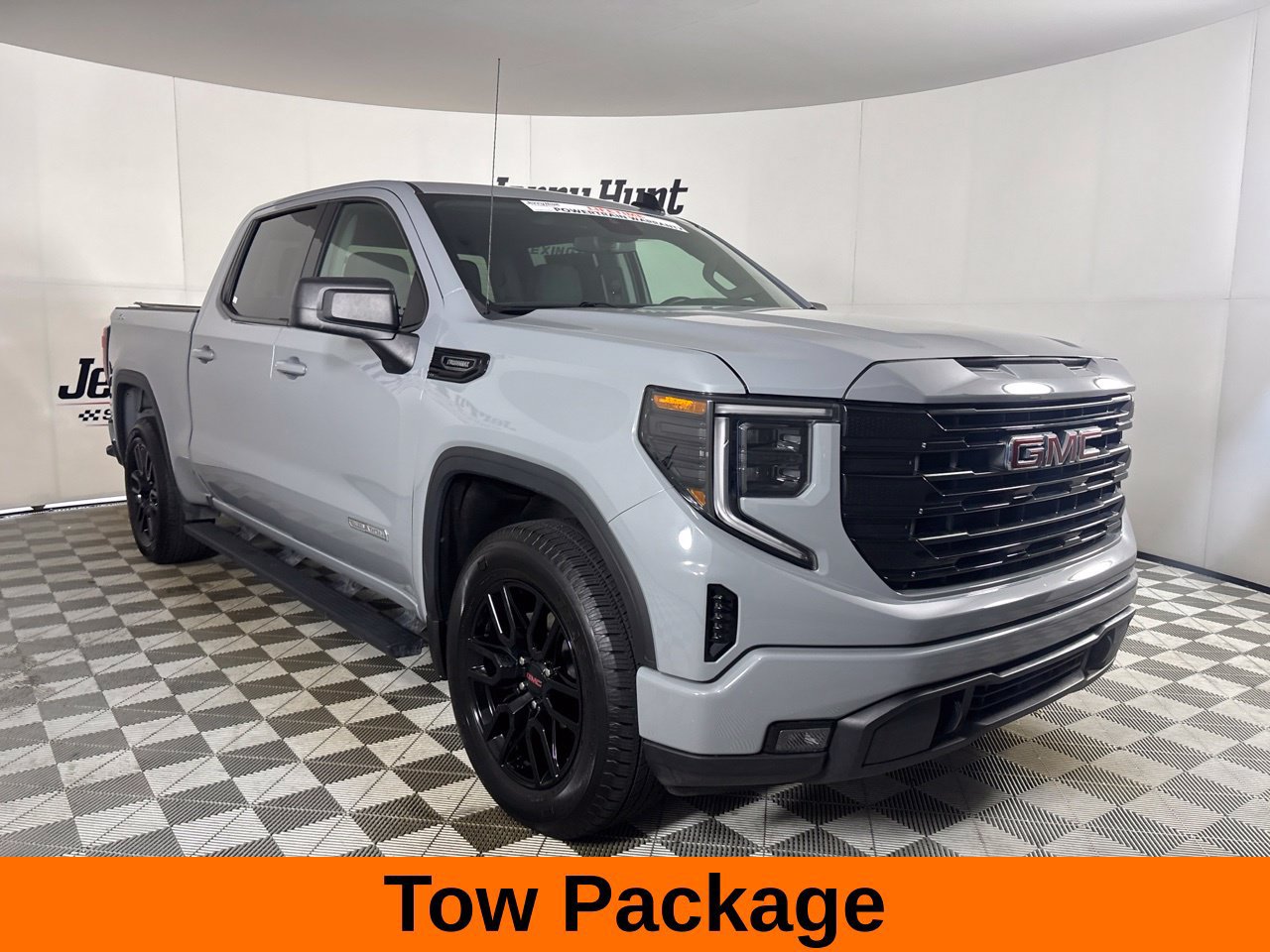 Used 2024 GMC Sierra 1500 Elevation AWD/4WD image 4
