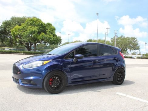 Used 2016 Ford Fiesta ST FWD image 3
