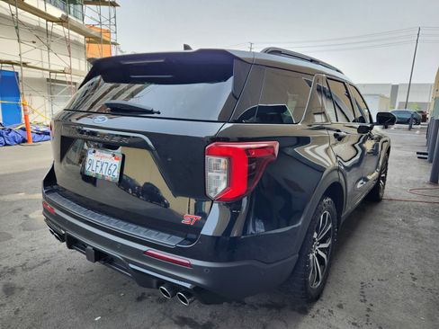 Used 2020 Ford Explorer ST w/ Premium Technology Package image 7