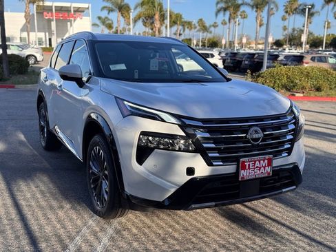 New 2026 Nissan Rogue Platinum AWD/4WD image 2