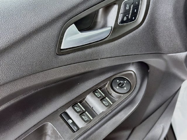 Used 2019 Ford Escape Titanium AWD/4WD image 18