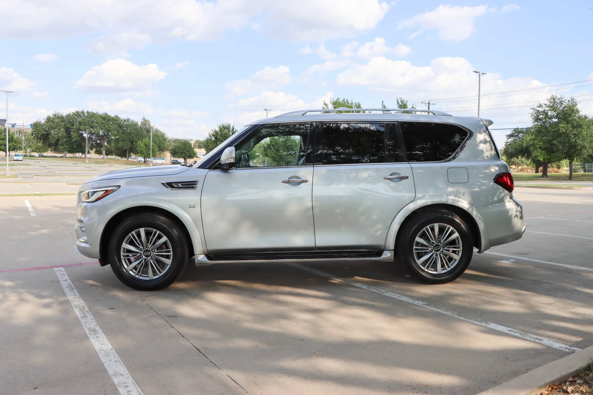 Used 2020 INFINITI QX80 Luxe w/ Proassist Package AWD/4WD image 4