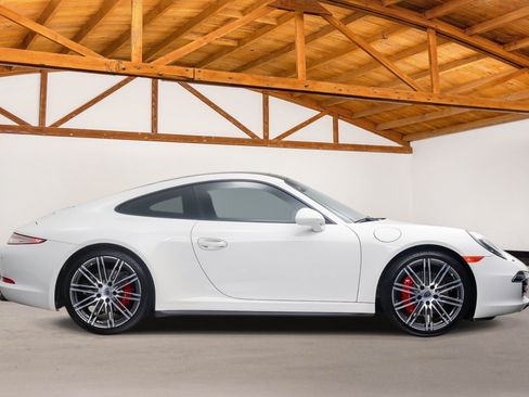 Used 2015 Porsche 911 Carrera 4S AWD/4WD image 6