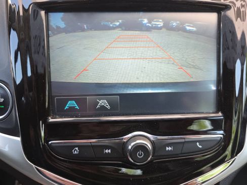 Used 2017 Chevrolet Sonic LT w/ Convenience Package FWD image 17