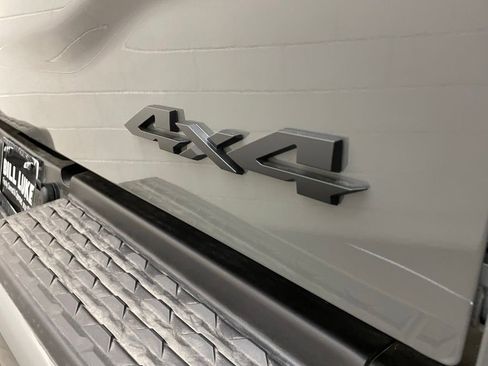 New 2026 RAM 2500 Big Horn AWD/4WD image 5