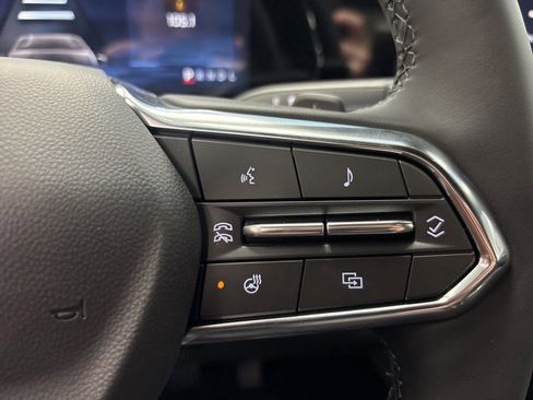New 2026 Chevrolet Equinox LT w/ Midnight Edition FWD image 38