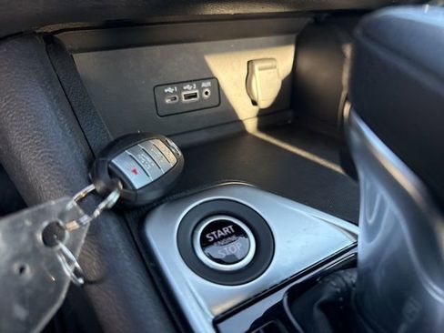 Used 2022 Nissan Sentra SV w/ Lighting Package image 41