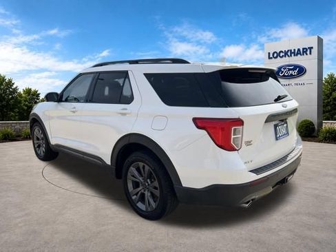 Used 2023 Ford Explorer XLT w/ Equipment Group 202A AWD/4WD image 5