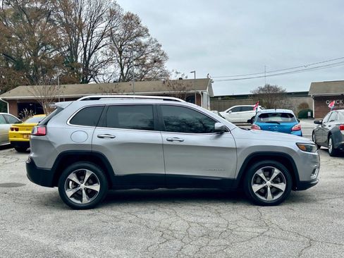 Used 2020 Jeep Cherokee Limited image 8