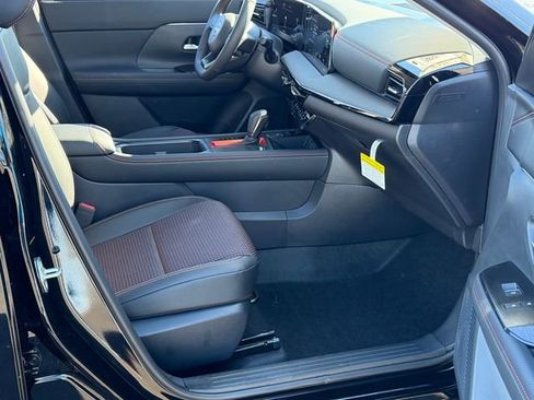 New 2026 Nissan Kicks SR w/ Cold Weather Package FWD image 24