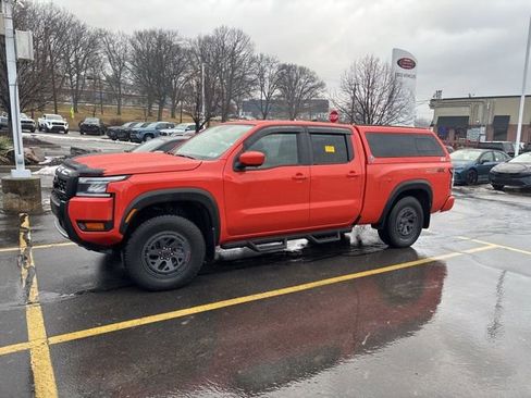 Used 2025 Nissan Frontier PRO-4X w/ Pro Premium Package image 2