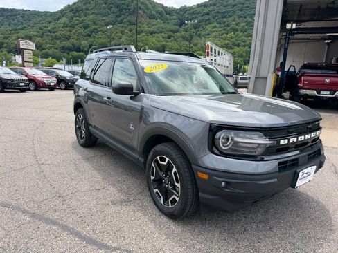 Used 2022 Ford Bronco Sport Outer Banks w/ Tech Package AWD/4WD image 3