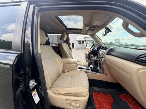 Used 2010 Toyota 4Runner Limited AWD/4WD image 72