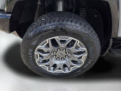 Certified 2025 GMC Hummer EV 3X AWD/4WD image 9