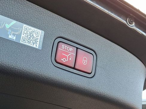Certified 2026 Mercedes-Benz GLC 300 4MATIC image 23