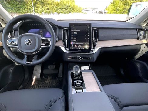 New 2026 Volvo XC90 B5 Plus w/ Protection Package AWD/4WD image 7