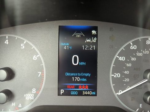 Used 2024 Toyota Corolla Cross LE image 21