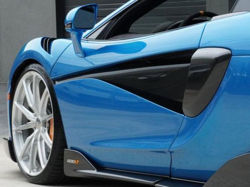 Used 2020 McLaren 600LT Spider RWD image 43