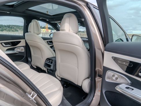 Certified 2026 Mercedes-Benz E 350 4MATIC Sedan image 30