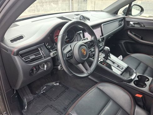 Used 2022 Porsche Macan GTS image 4
