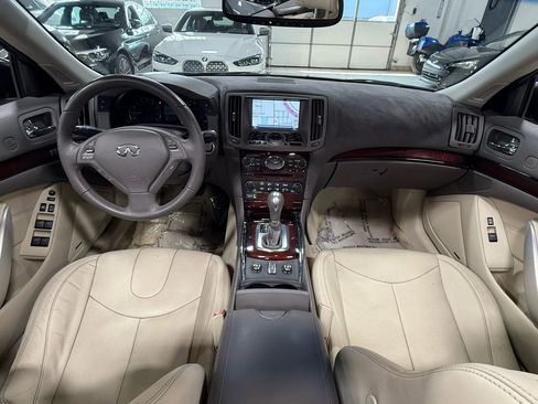 Used 2010 INFINITI G37 Sport w/ Premium Pkg image 2